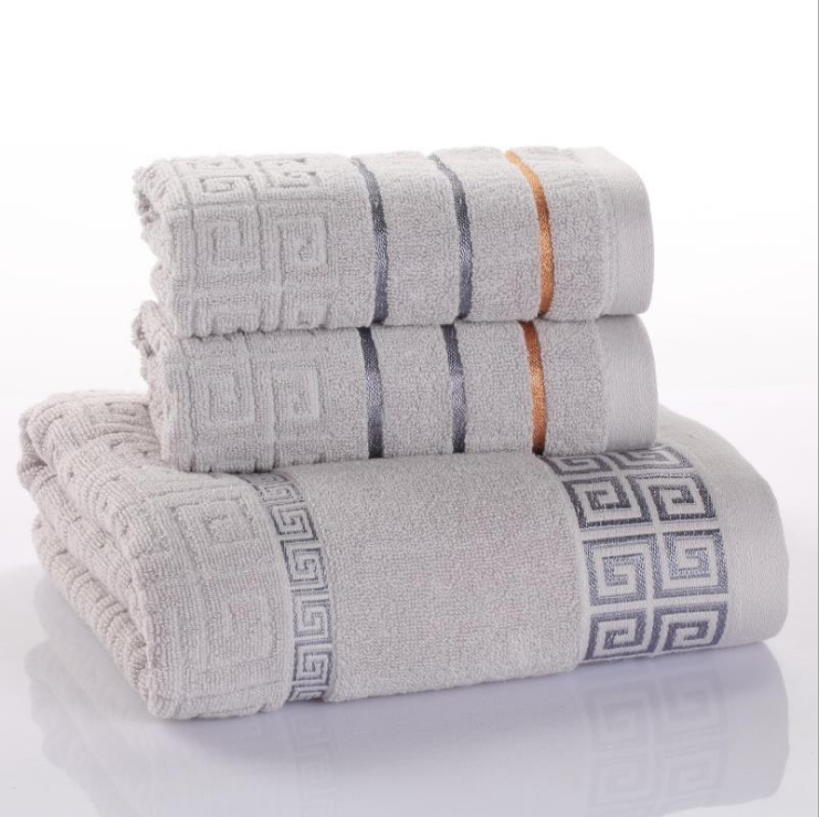 Dreiteiliges Handtuchset aus Baumwolle