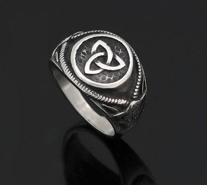 Dominanter Vintage-Ring-Männerschmuck