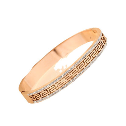 Lightweight luxury high-end retro style niche design bracelet