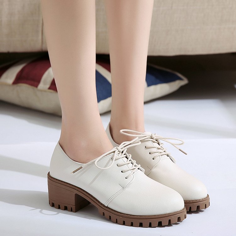 Small leather shoes for women spring 2024 new retro chunky shoes for women Korean version of the flat student mid-heeled shoes