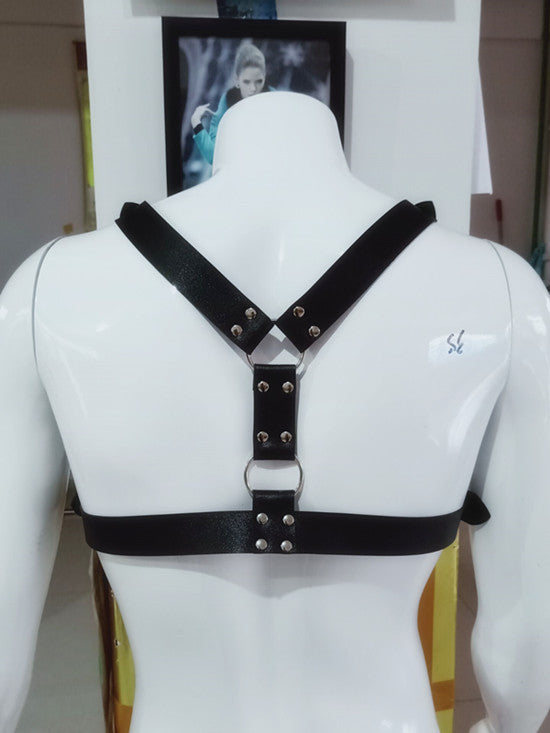 A wide belt and chest strap