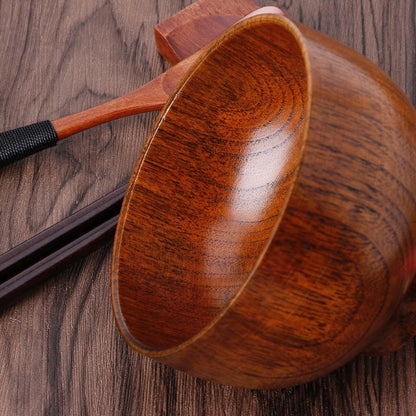 Round wooden bowl made of wood