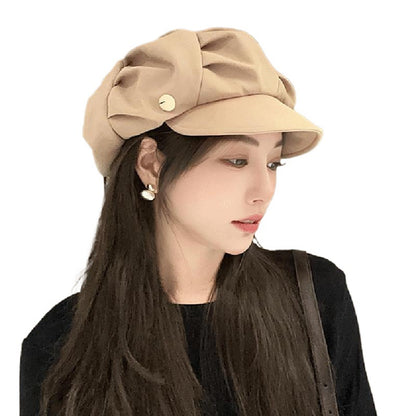 Women's face-removing beret. Everything fits