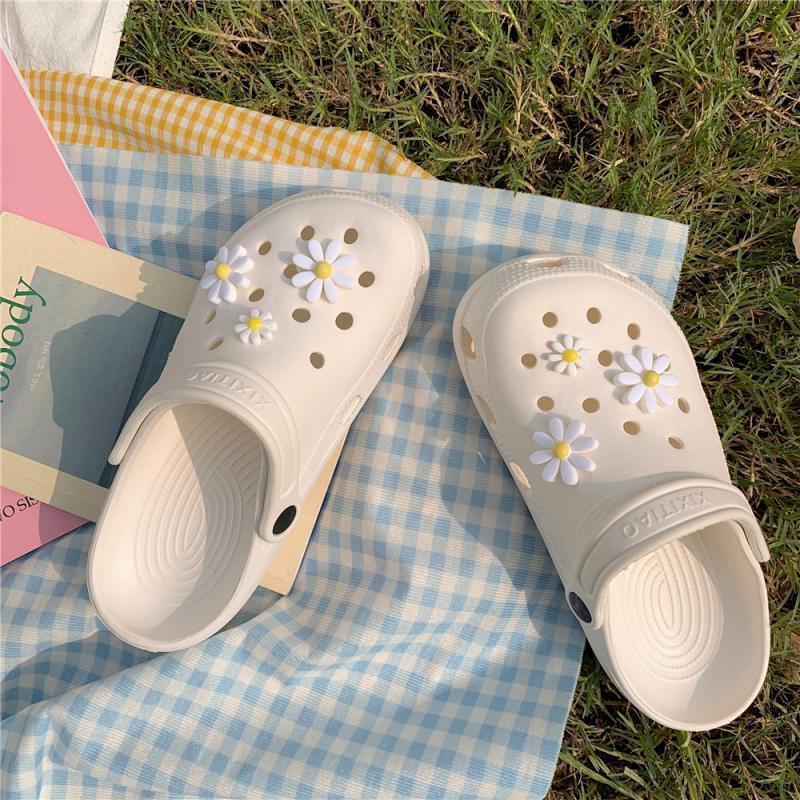 Sandals and slippers for men and women Summer hole shoes