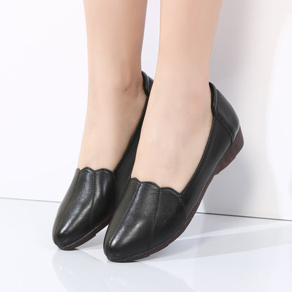 New comfortable flat leather shoes with soft sole for women