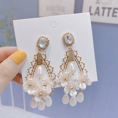 Drop shaped earrings made of 925 silver needle with retro baroque crystal beads