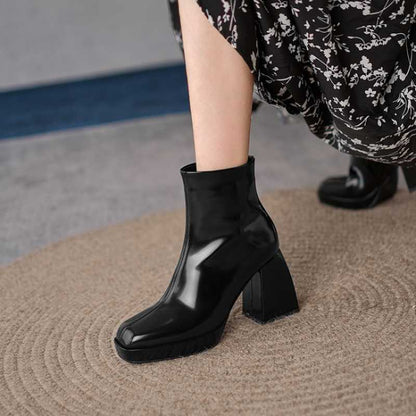 Fashionable women's boots made of soft leather Women's shoes