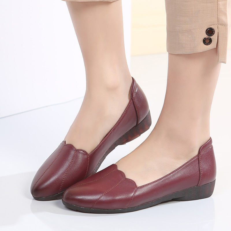 New comfortable flat leather shoes with soft sole for women