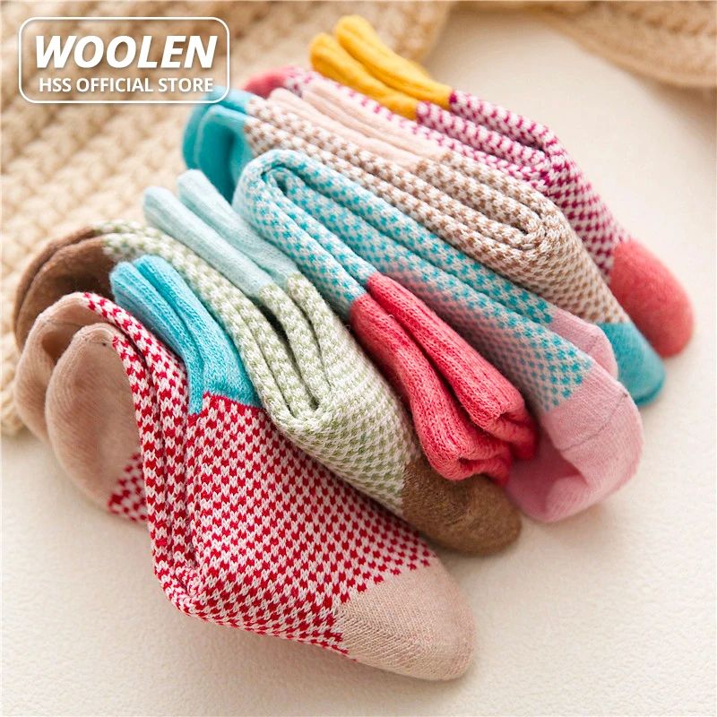 Thickened women's winter warm rabbit wool socks for girls