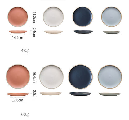 Matt ceramic plate in pure color