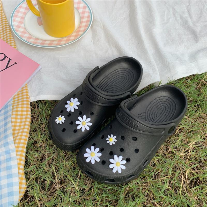 Sandals and slippers for men and women Summer hole shoes