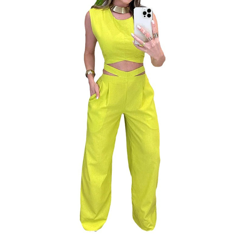 Fashionable slim fit pants suit with solid color top for women