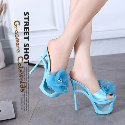 Slip on pumps with stiletto heel