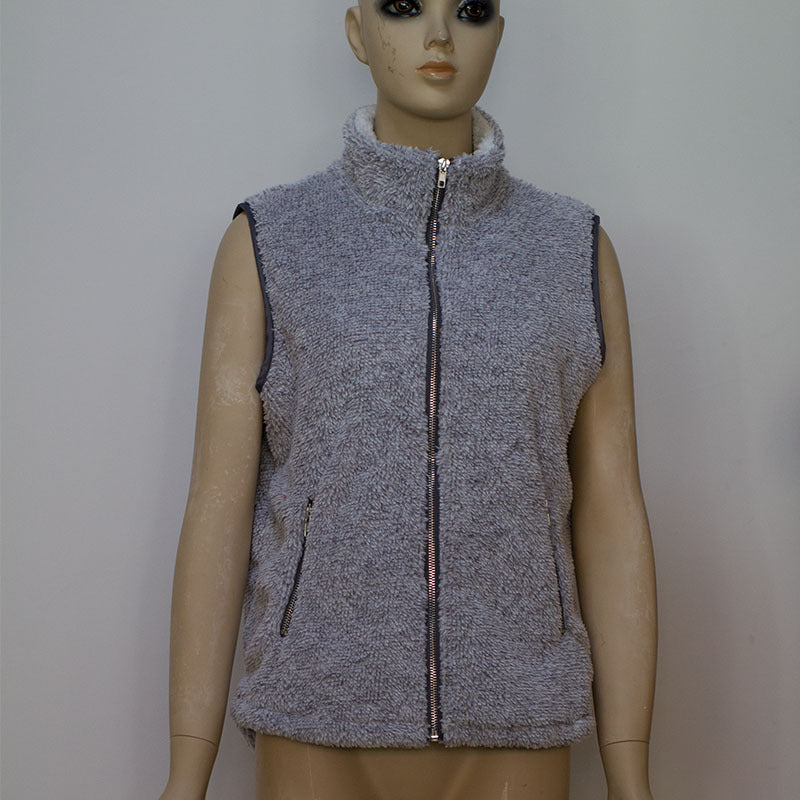 Vest made of European and American wool 