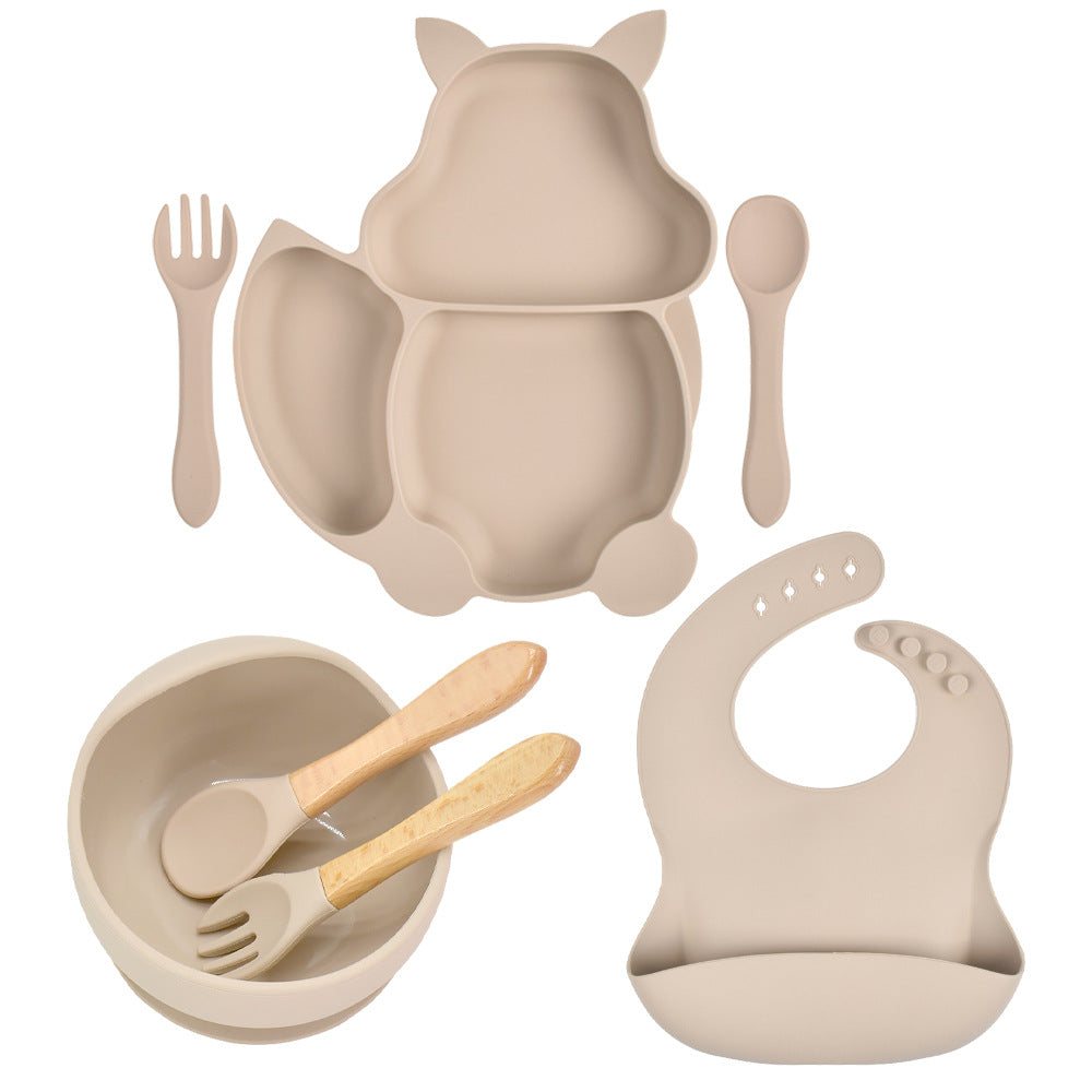 Tableware set for feeding children