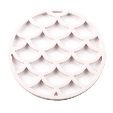 Round Dining Table Mat Coaster Cup Hollow Out Fish Scale Flower Design Kitchen Insulation Hot Pad Silicone Placemat