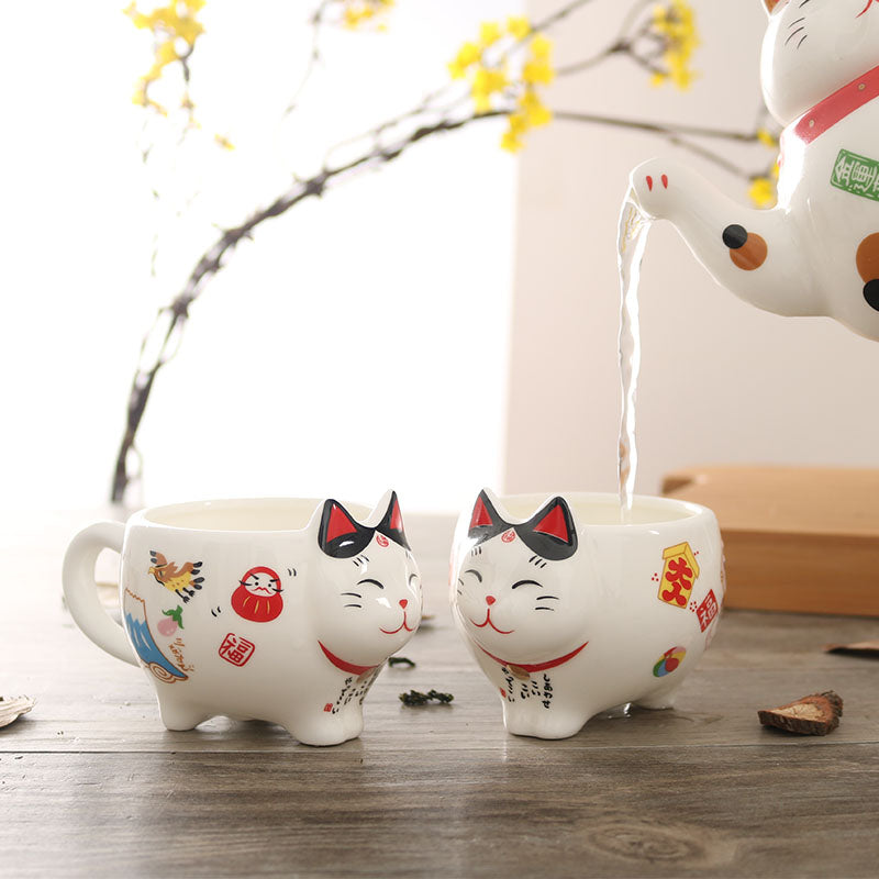 Cute Japanese Lucky Cat Porcelain Tea Set Creative Maneki Neko Ceramic Tea Cup Pot with Strainer Lovely Plutus Cat Teapot Mug