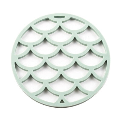 Round Dining Table Mat Coaster Cup Hollow Out Fish Scale Flower Design Kitchen Insulation Hot Pad Silicone Placemat