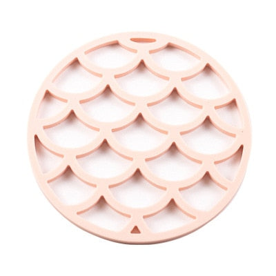 Round Dining Table Mat Coaster Cup Hollow Out Fish Scale Flower Design Kitchen Insulation Hot Pad Silicone Placemat