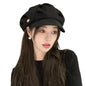 Women's face-removing beret. Everything fits