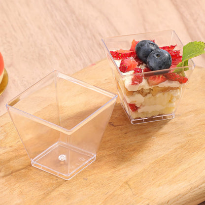 100er Pack 2 Unzen Mini-Dessert becher für Party kleine Plastik-Dessert becher Einweg-Dessert-Shooter-Tassen für Pudding-Frucht-Eis