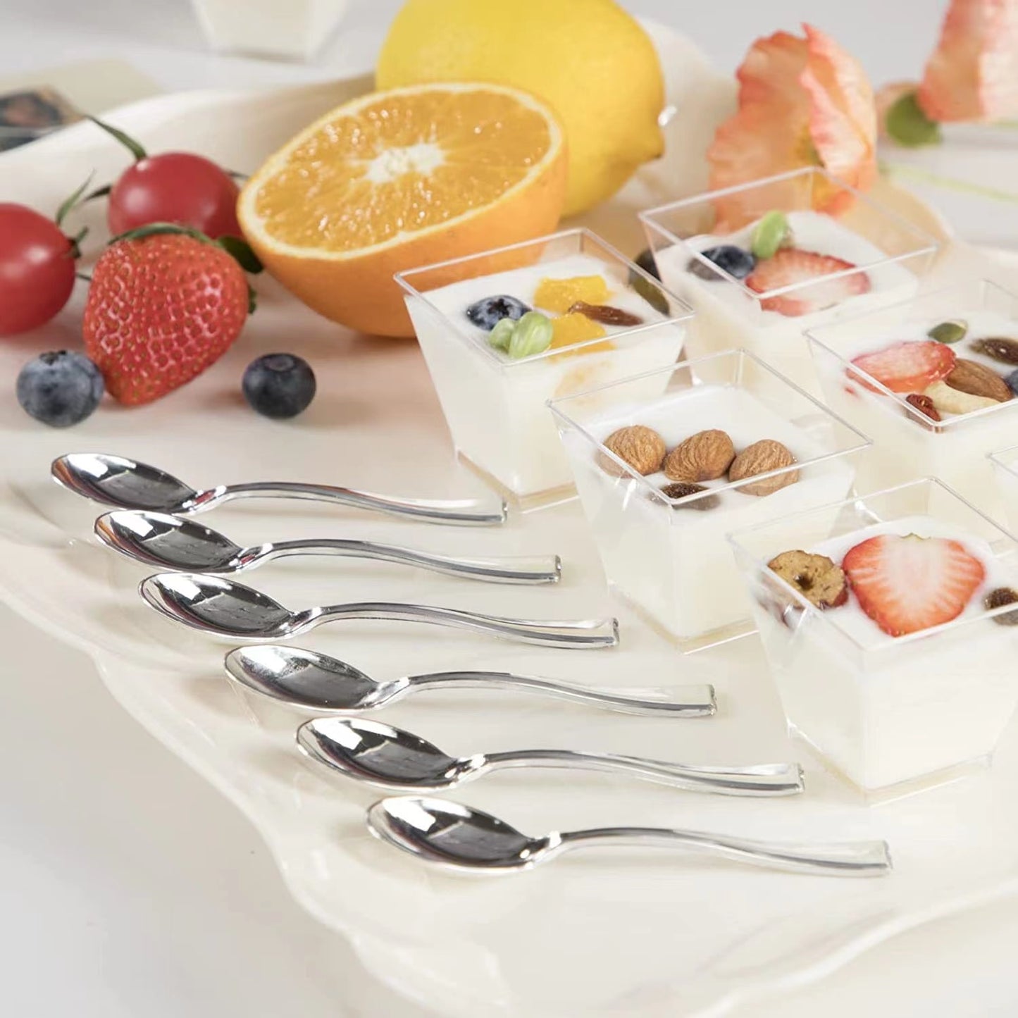 100er Pack 2 Unzen Mini-Dessert becher für Party kleine Plastik-Dessert becher Einweg-Dessert-Shooter-Tassen für Pudding-Frucht-Eis