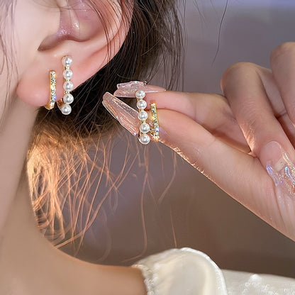 Trend Simulation Pearl Long Earrings