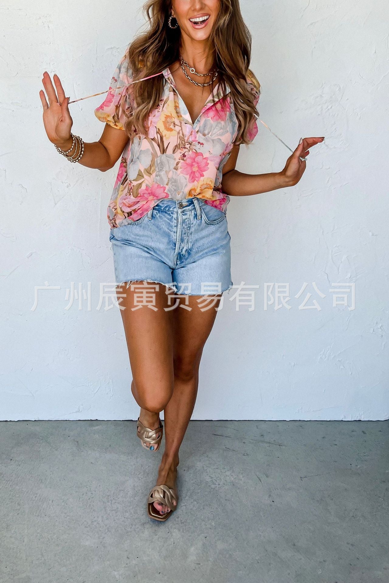 Loose V-neck puff sleeve floral print t-shirt