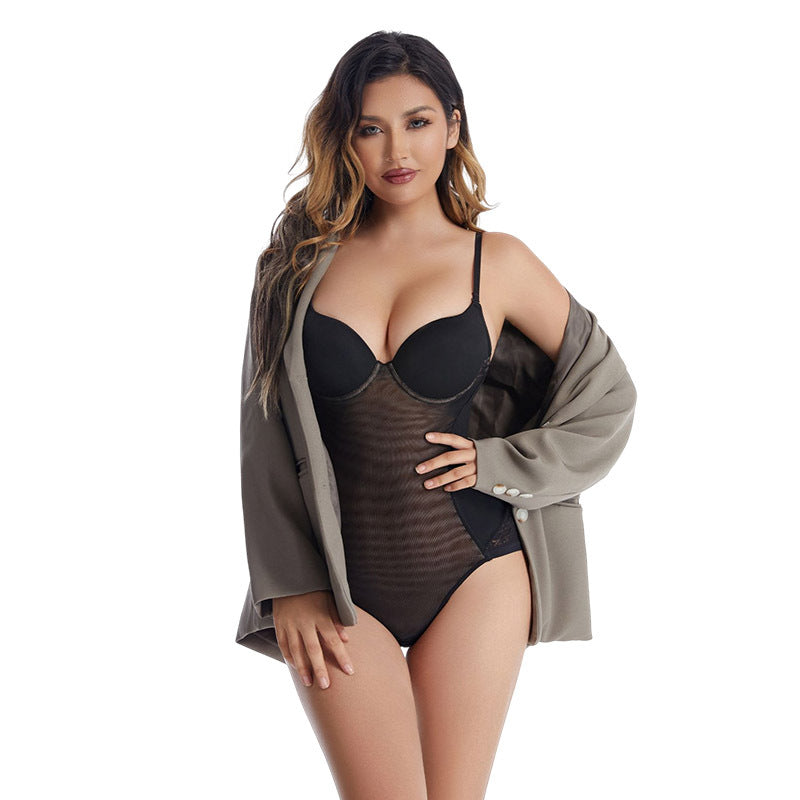 One-piece underwire bra for shaping