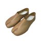 Single shoe made of genuine leather with flat sole for comfort