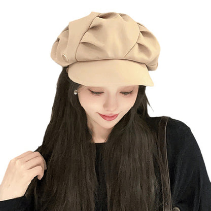 Women's face-removing beret. Everything fits